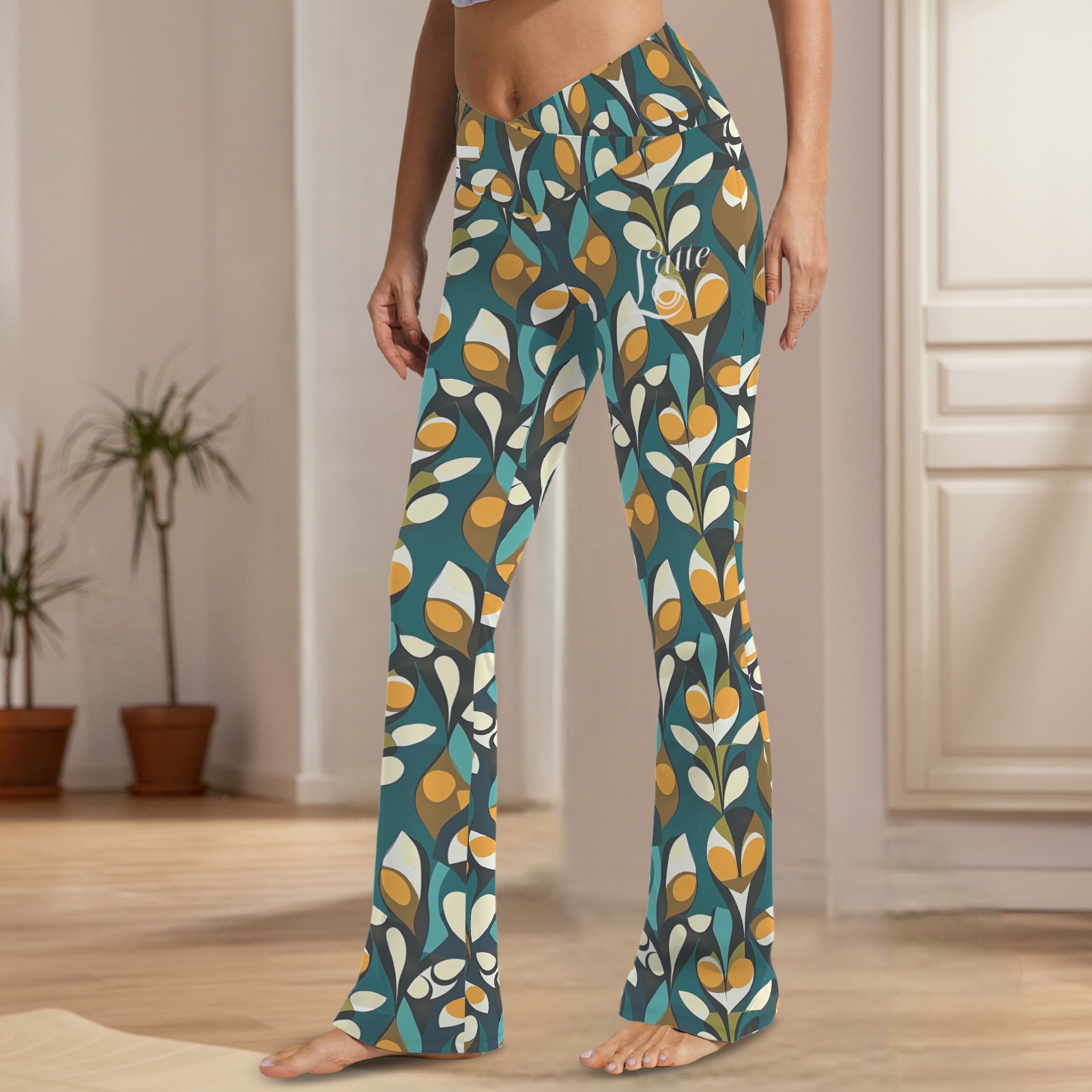 Magda - Tummy Control Flared Leggings (Wild Bloom)