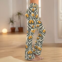 Alternative view of Magda - Tummy Control Flared Leggings (Golden Echo)